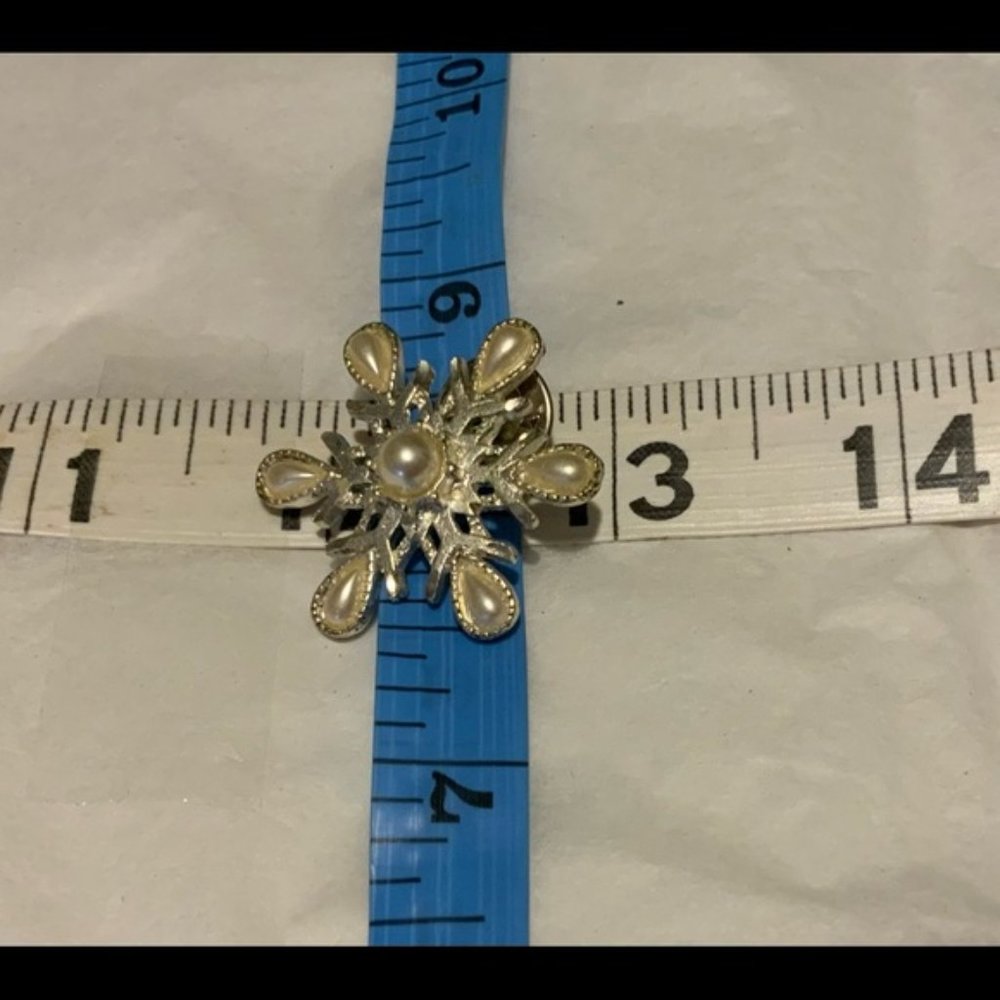 Vintage Pin - Picture 5 of 5
